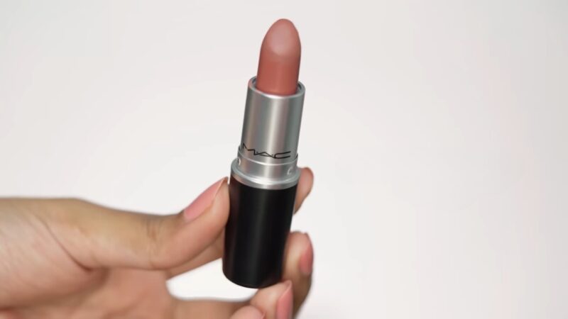 MAC Velvet Teddy - The Perfect Nude Shade