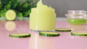 Read more about the article Makeup Food – 7 Best Ingredients From the Kitchen You Can Use for Makeup